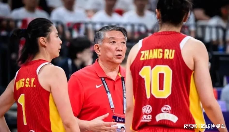 v体育官网-女篮世预赛首秀13分大胜!宫鲁鸣却急得团团转:3中锋被后卫坑惨