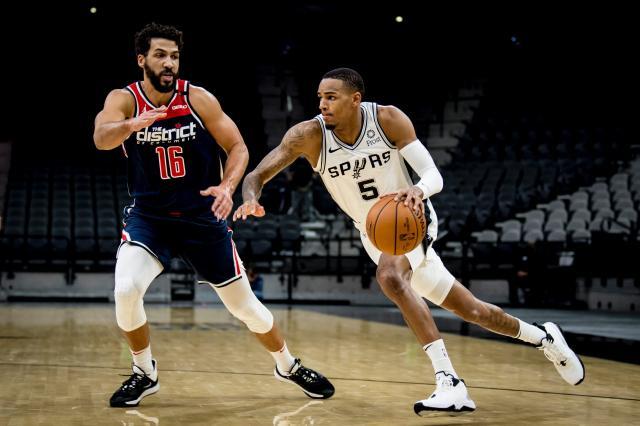 v体育-穆雷带伤作战迎里程碑 砍下三双助马刺结束连败